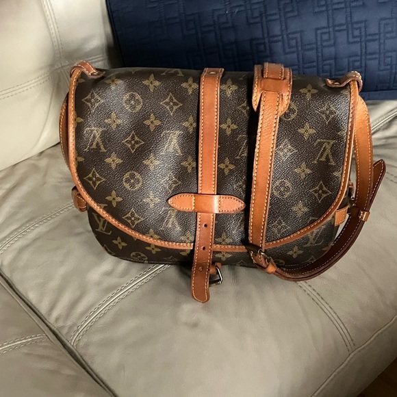 Louis Vuitton Handbags - 👏Vntg Louis Vuitton Saumur 30
